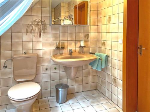 Ein Badezimmer in der Unterkunft Charming Apartment in Weißenbrunn near Forest