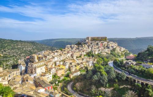 an aerial view of a town on a hill at Amazing Home In Palazzolo Acreide With Wifi in Palazzolo Acreide