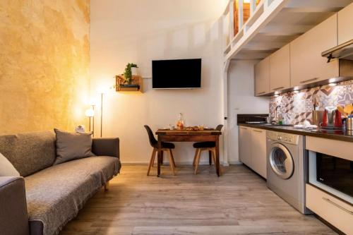 Beautiful listed apartment Le Clos des Arts