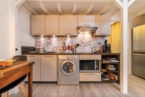 Beautiful listed apartment Le Clos des Arts