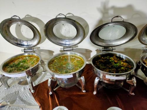 Mad på hotellet eller i nærheden