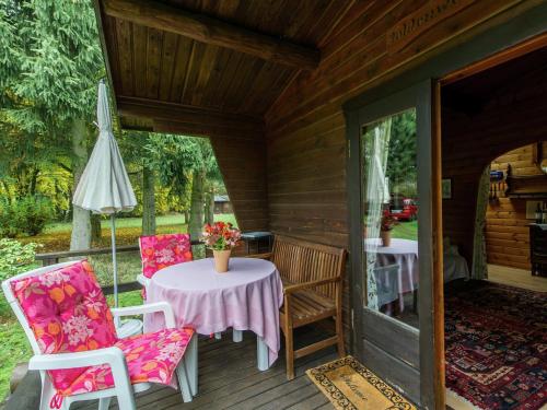 Zahrada ubytování Cozy holiday home on a horse farm in the Lüneburg Heath