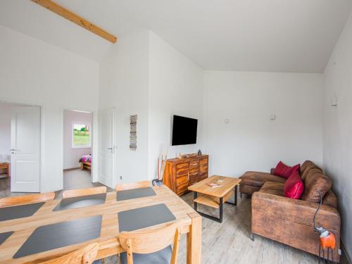 Χώρος καθιστικού στο Tranquil Holiday Home in Filz in the Eifel with Garden