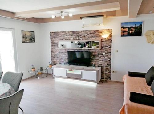 Apartment Libe with Sea View Trogir