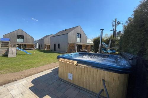Bazén v ubytování Holiday resort with pool in Nadole nebo v jeho okolí