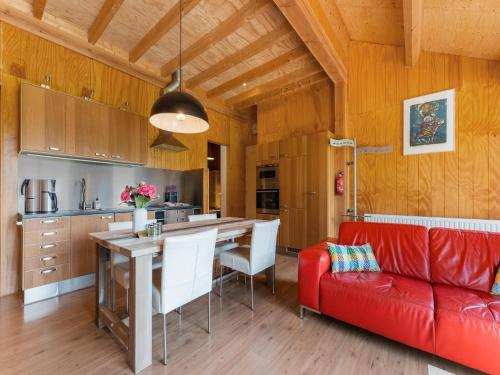 Η κουζίνα ή μικρή κουζίνα στο Cottage in Dwingelderveld with Scenic Views