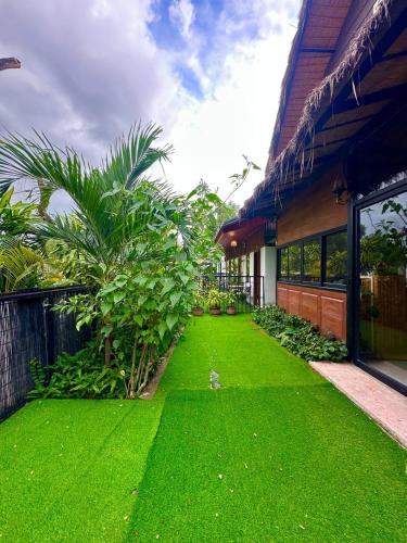Studio Ground Floor Room by Densy Angkor