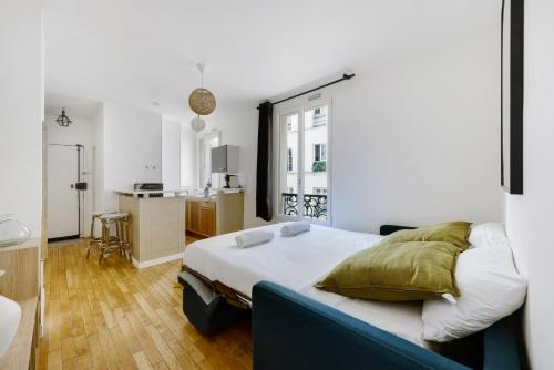 Paris City Center Vibrant
