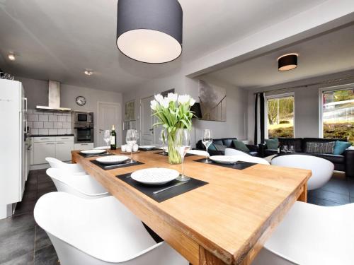 Una cocina o zona de cocina en Cozy stay near Durbuy woods