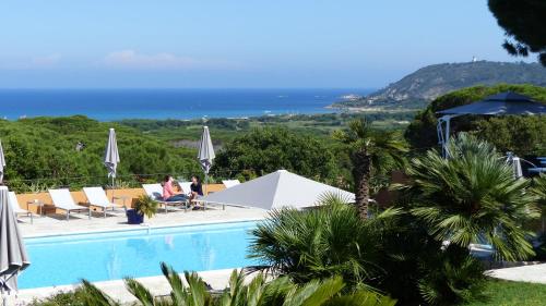 Hôtel les Bouis - Vue mer photo 3