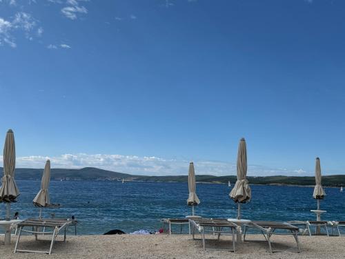 Apartments Tea Katnic - 50 m from the beach & private parking