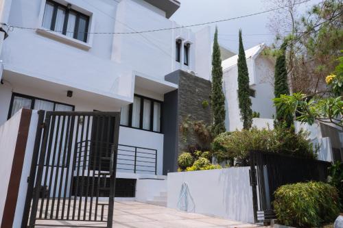 Gallery image of Brownies House - Setiabudi Bandung in Bandung