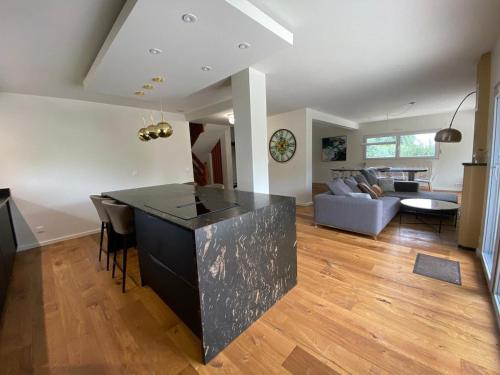 Grande maison de haut standing à 2 min du golf!