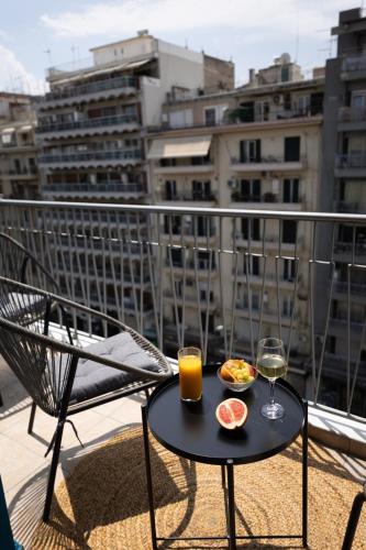 Main Avenue Balcony Apartment