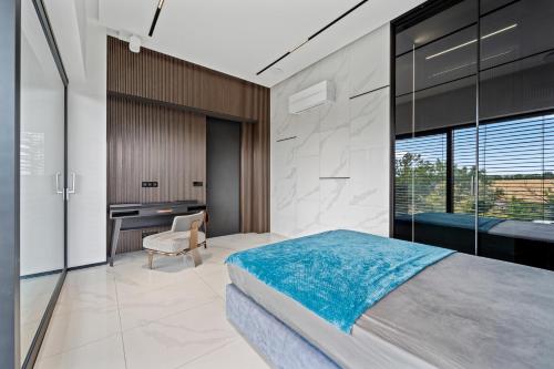 Ένα ή περισσότερα κρεβάτια σε δωμάτιο στο Chandelier Sky Mansion