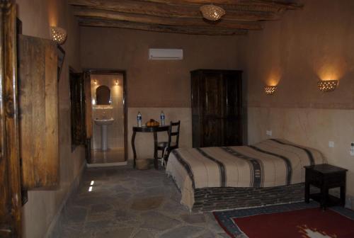 Posezení v ubytování Kasbah Imdoukal