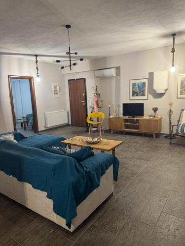 A television and/or entertainment centre at Pines Flat