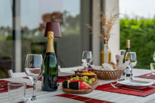 Gallery image of Sesimbra Luxury Villa- Pool, garden, total privacy in Sesimbra