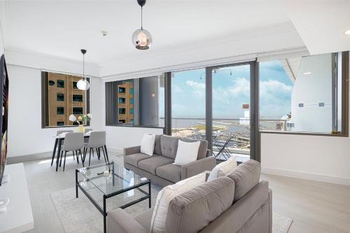 Sea & City View Apartment Dubai Marina - Ravello Living