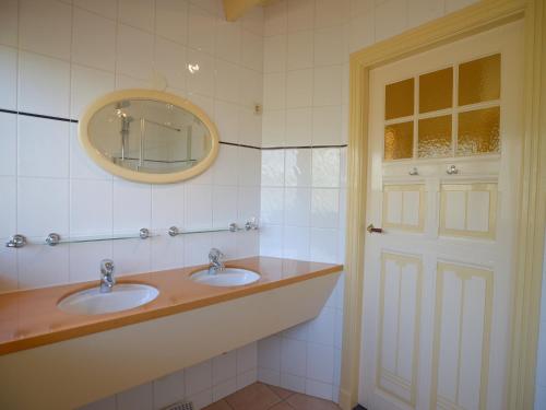 Ένα μπάνιο στο Luxury villa by the dunes