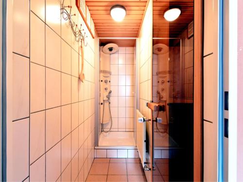 Holiday home in Butgenbach near the Lakeにあるバスルーム