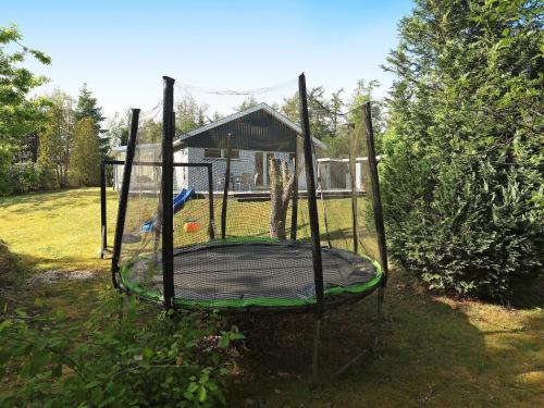 Ο χώρος παιχνιδιού για παιδιά στο 6 person holiday home in Højslev-By Traum