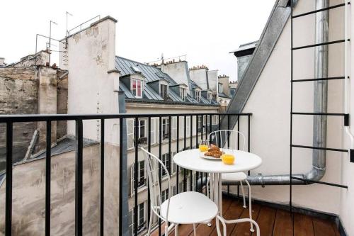 Superbe studio avec balcon au coeur de Montorgueil