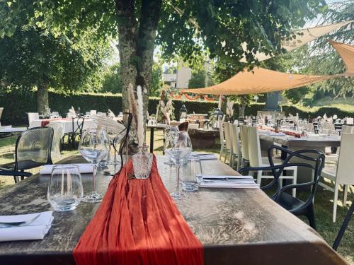 Εστιατόριο ή άλλο μέρος για φαγητό στο Logis Auberge du Barrez