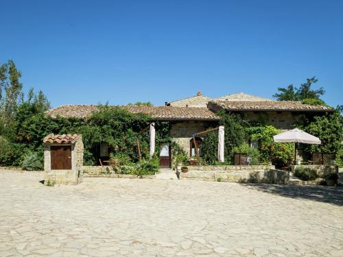 Zahrada ubytování Rustic Sicilian Retreat with Spa
