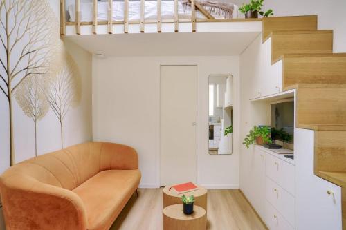 Beautiful studio in small house near Eiffel Tower
