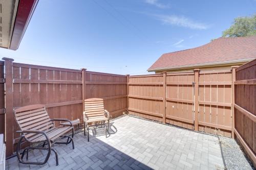 Galeriebild der Unterkunft Private Patio, Steps to Lake Soap Lake Studio! in Soap Lake