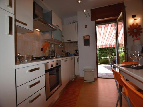 Dapur atau dapur kecil di Villa in Mergozzo near Lago di Mergozzo