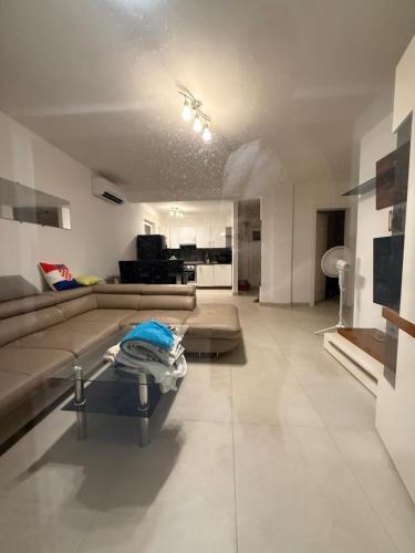 Novi Apartment
