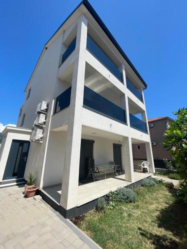 Novi Apartment