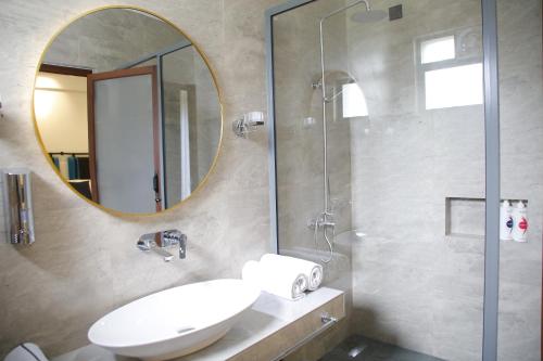 Ένα μπάνιο στο Airport Retreat-CMB Transit Stay