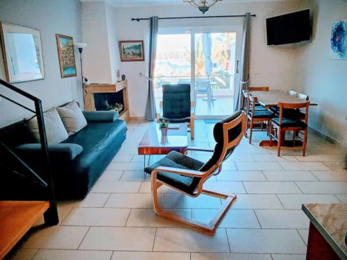 Φωτογραφία από το άλμπουμ του Hermione Port Luxury Residence στην Ερμιόνη