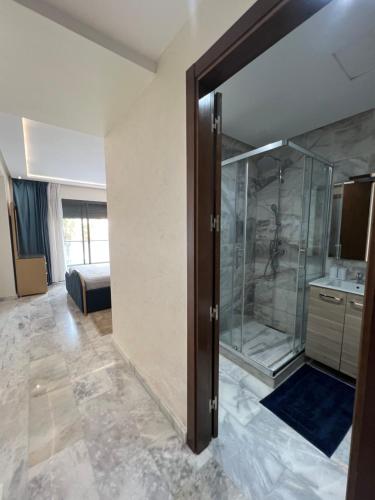 Un baño de Haut standing - emplacement idéal