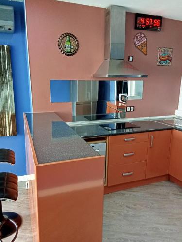 Paradise in Torremolinos Malaga, Recep 24 h, Swimming Pool, near to the beach, city center and airport, train, bus, taxi