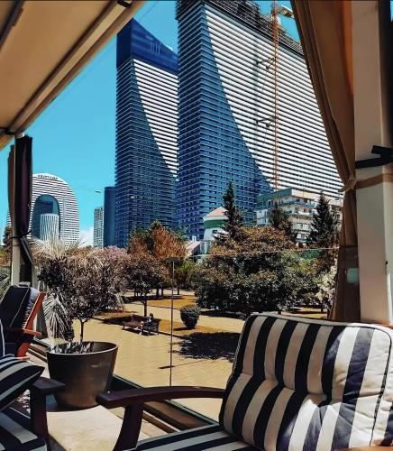 Batumi Black Sea View Aparthotelにあるシーティングエリア