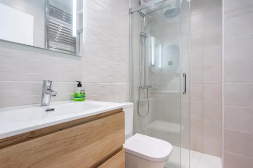 Koupelna v ubytování Comarca del Sella