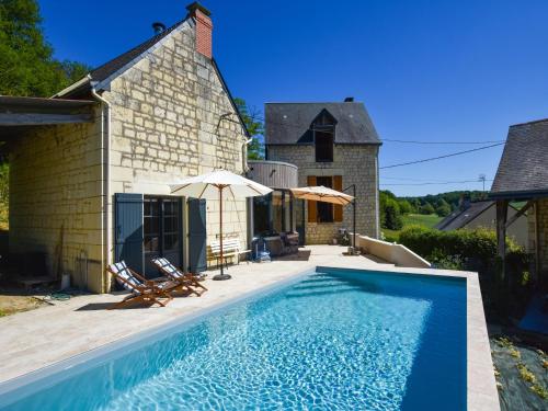 Kolam renang di atau dekat dengan Loire Valley with pool