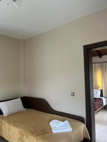 Gallery image of SUNSET HOTEL in Neos Marmaras