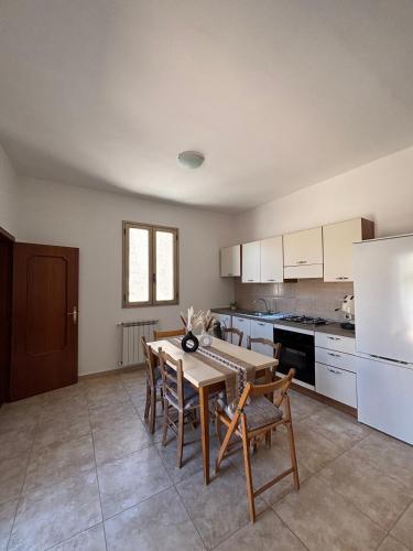 Kuchyň nebo kuchyňský kout v ubytování Casa Centamore