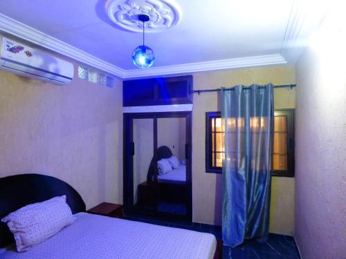 CHAMBRE ET SÉJOUR CLIMATISES WiFi Gratuit A 6 Nuitées de Réservation