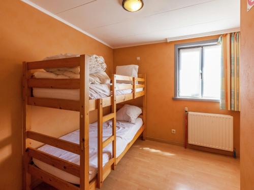 Cama o camas de una habitación en Mansion in Kruiskerke near Forest and Lake