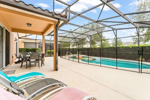 Solterra Bliss - Resort Stay for 13 with Pool Hot Tub & Game Room photo 8