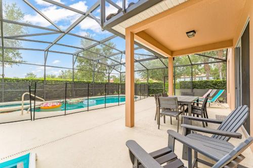 Solterra Bliss - Resort Stay for 13 with Pool Hot Tub & Game Room photo 9