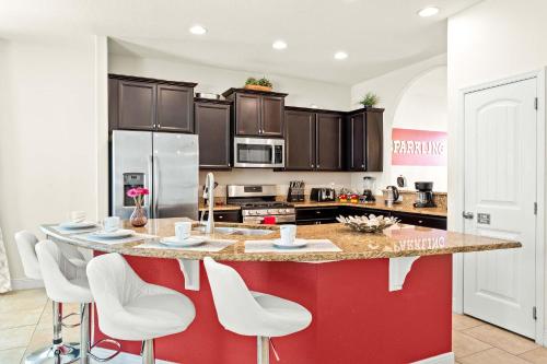 Solterra Bliss - Resort Stay for 13 with Pool Hot Tub & Game Room photo 16