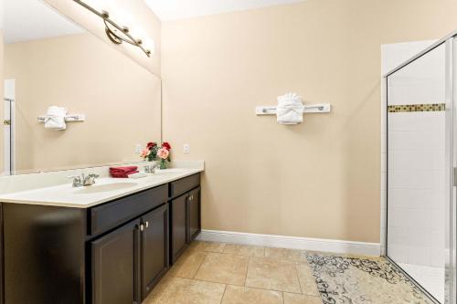 Solterra Bliss - Resort Stay for 13 with Pool Hot Tub & Game Room photo 26