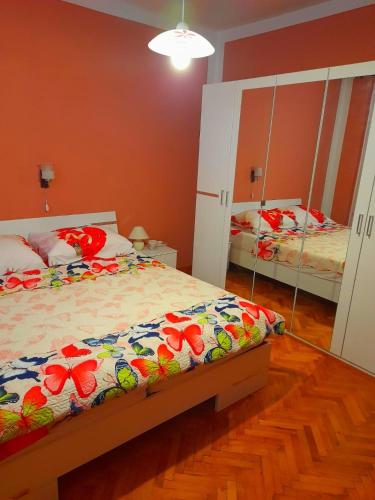 Ένα ή περισσότερα κρεβάτια σε δωμάτιο στο Apartments Vesna